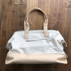 Beis Travel Weekender Bag in Beige (only used 2x)
